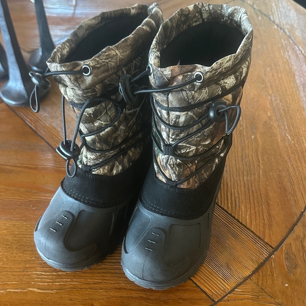 Kids Camouflage Winter Boots with Black Soles